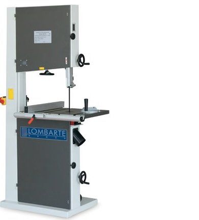 B.A.R.ASTUR, presenta en esta sección una gama muy completa de Sierras de Cinta, tanto con volantes de aluminio, como de fundición, que cubren perfectamente todas las necesidades del bricolaje y del semi profesional.
Máquinas testadas con plena garantín y a unos precio de venta muy intersantes.
En B.A.R.ASTUR, estamos a su disposición para cualquier consulte o asesoramiento que necesiten.
 