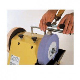 B.A.R.ASTUR, presenta en esta sección una pequeña gama de máquinas afiladoras, muy útiles y necesarias, para la conservación y afilado de la herramienta de corte.
Máquinas testadas y de plea garantía a unos precios muy competitivos.
Estamos a su disposición para cualquier consulta o asesoramiento.
 